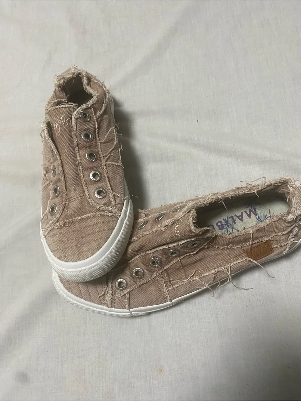 Blowfish Women's Size 9 Frayed Slip-On Canvas Sneakers